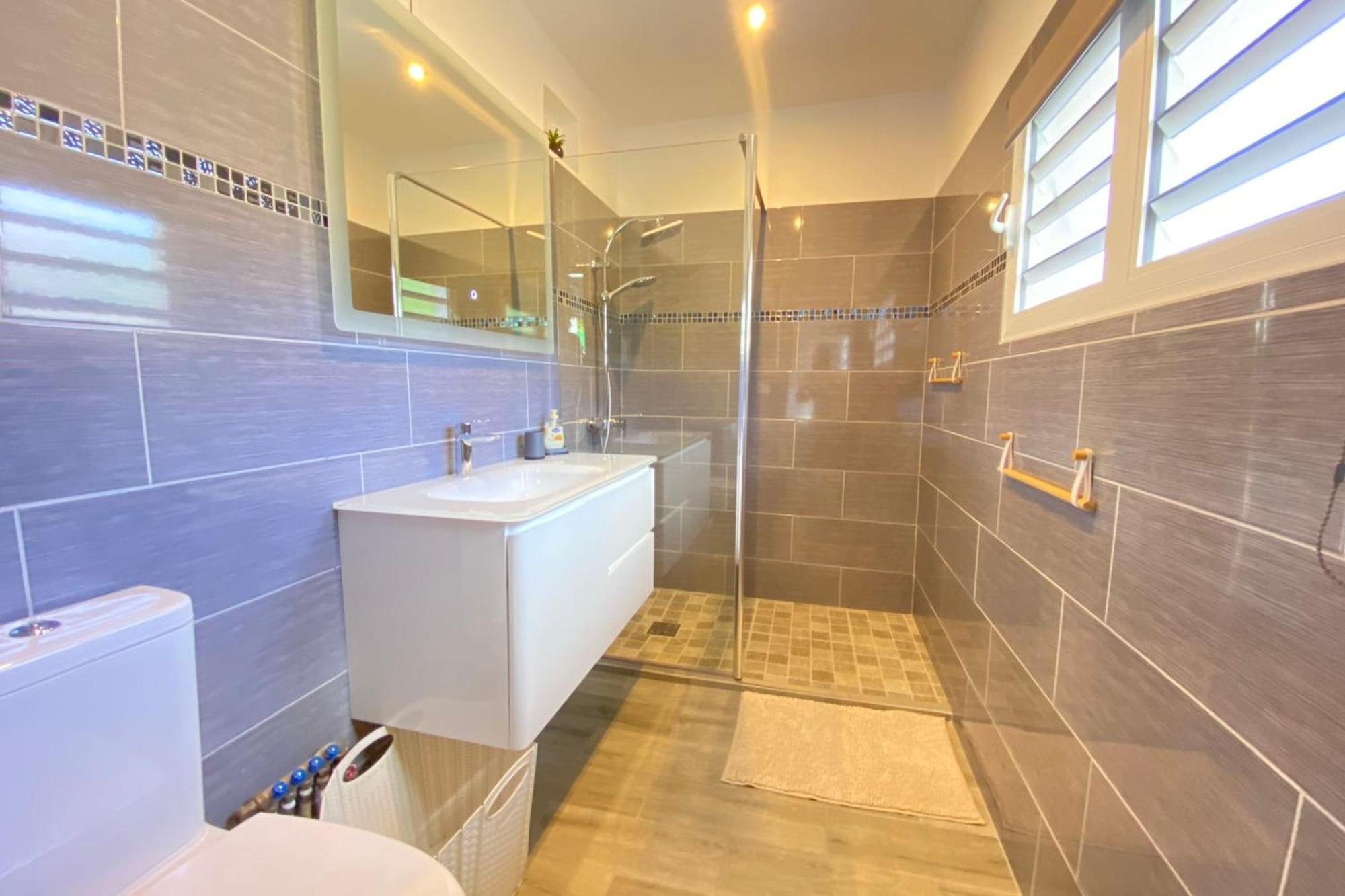 972M Beautiful Air-Conditioned Villa With Garden 勒卡尔贝 外观 照片